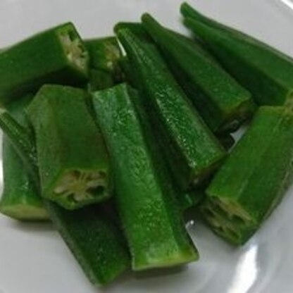 家で冷凍しても普通に美味しいですね(^_-)-☆…。野菜は傷みやすいので助かります(^^♪…。